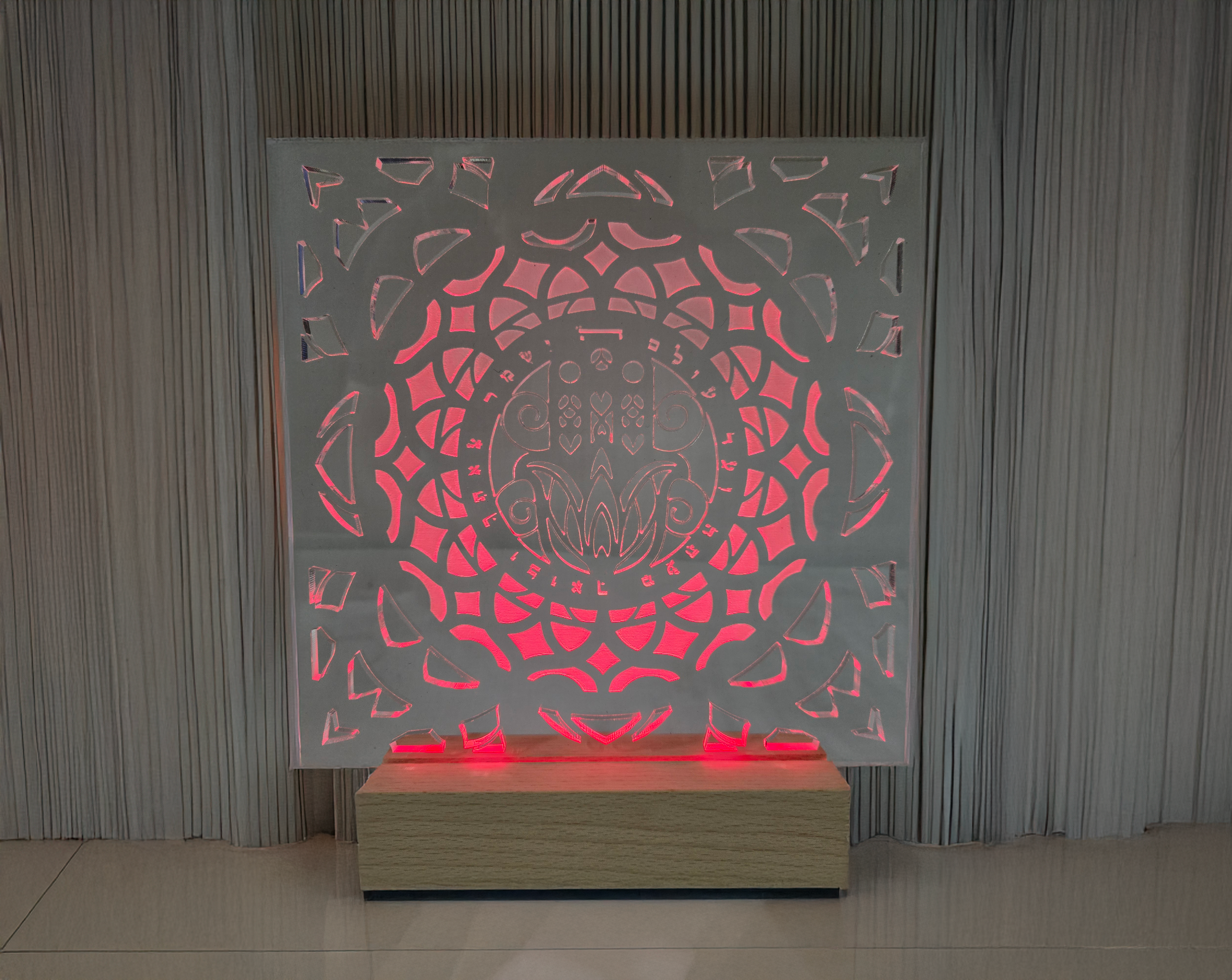 Hamsa LED Light · חמסה תאורה